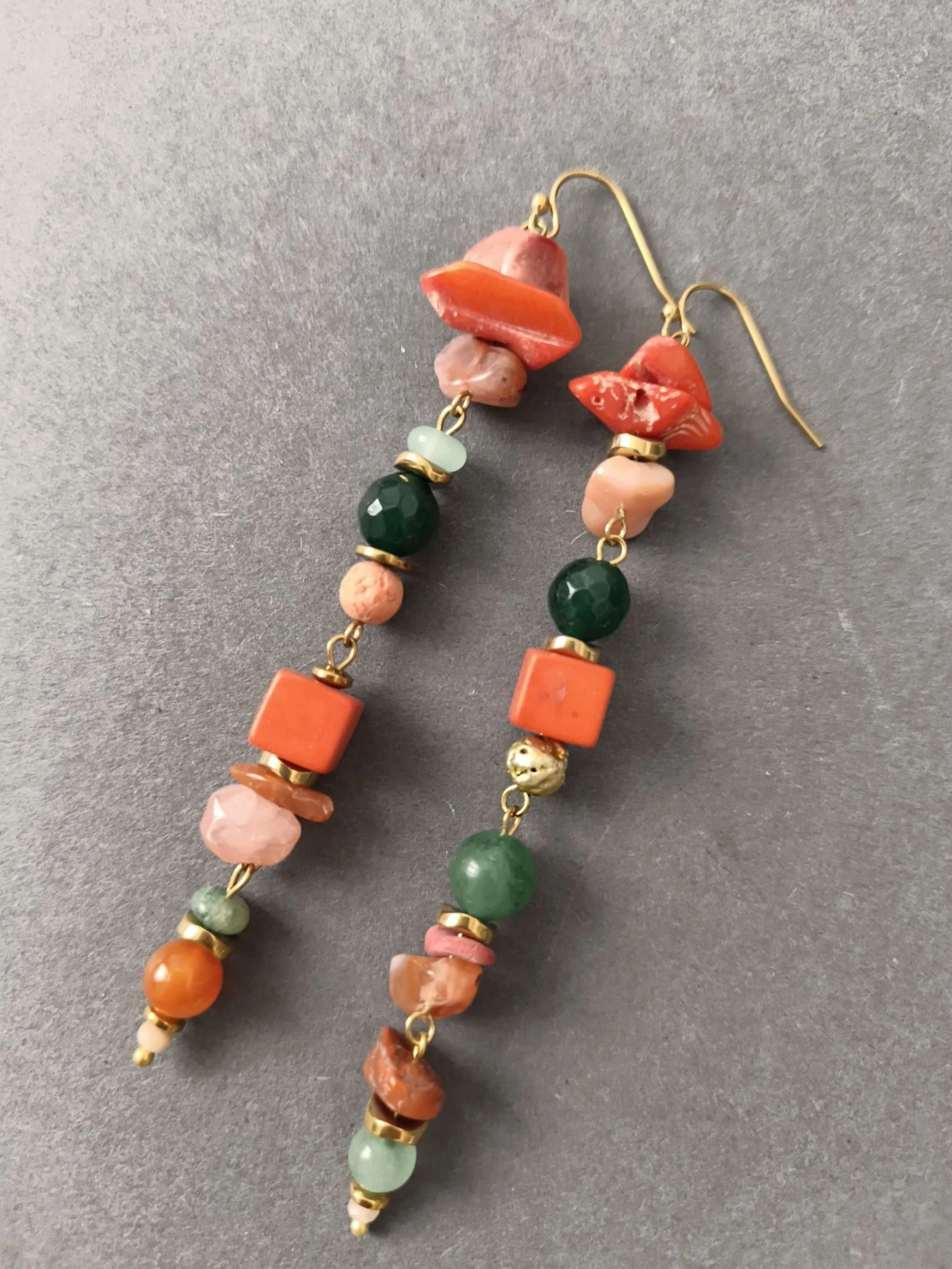 Boucles d'oreilles multi pierres 